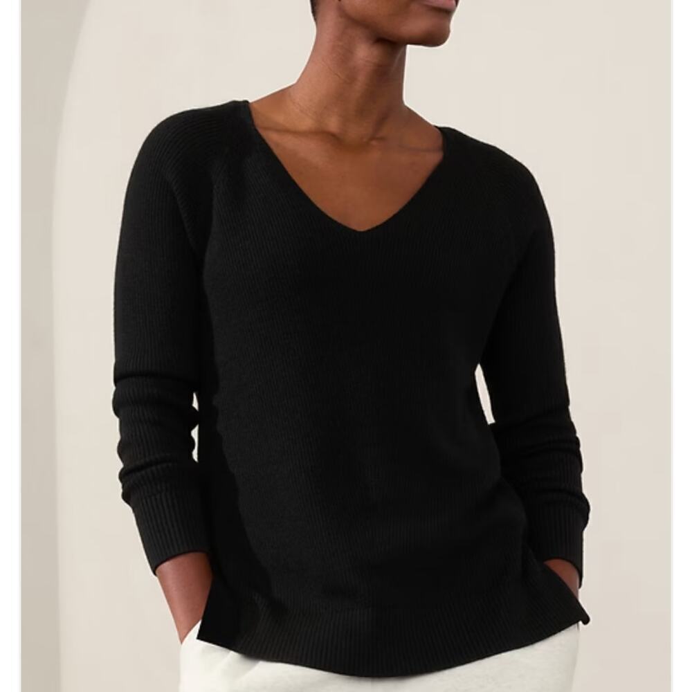 Athleta Hanover Refined V-Neck Sweater Pullover Ribbed Merino Wool Black XS